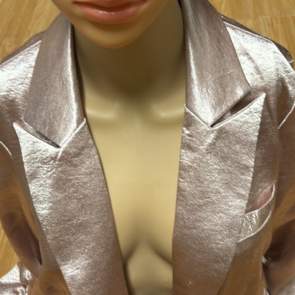 Sloosh Size L soft Pink Long sleeve jacket with 1 button front. - Picture 2 of 11